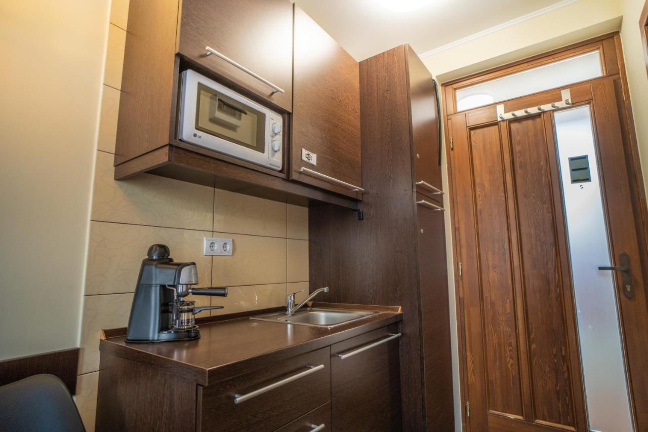 4 Asz Deluxe Apartman Gyula Exterior photo
